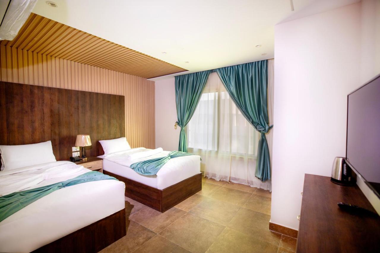 Blue Pyramids Eyes Hotel Al Kawm al Akhdar エクステリア 写真