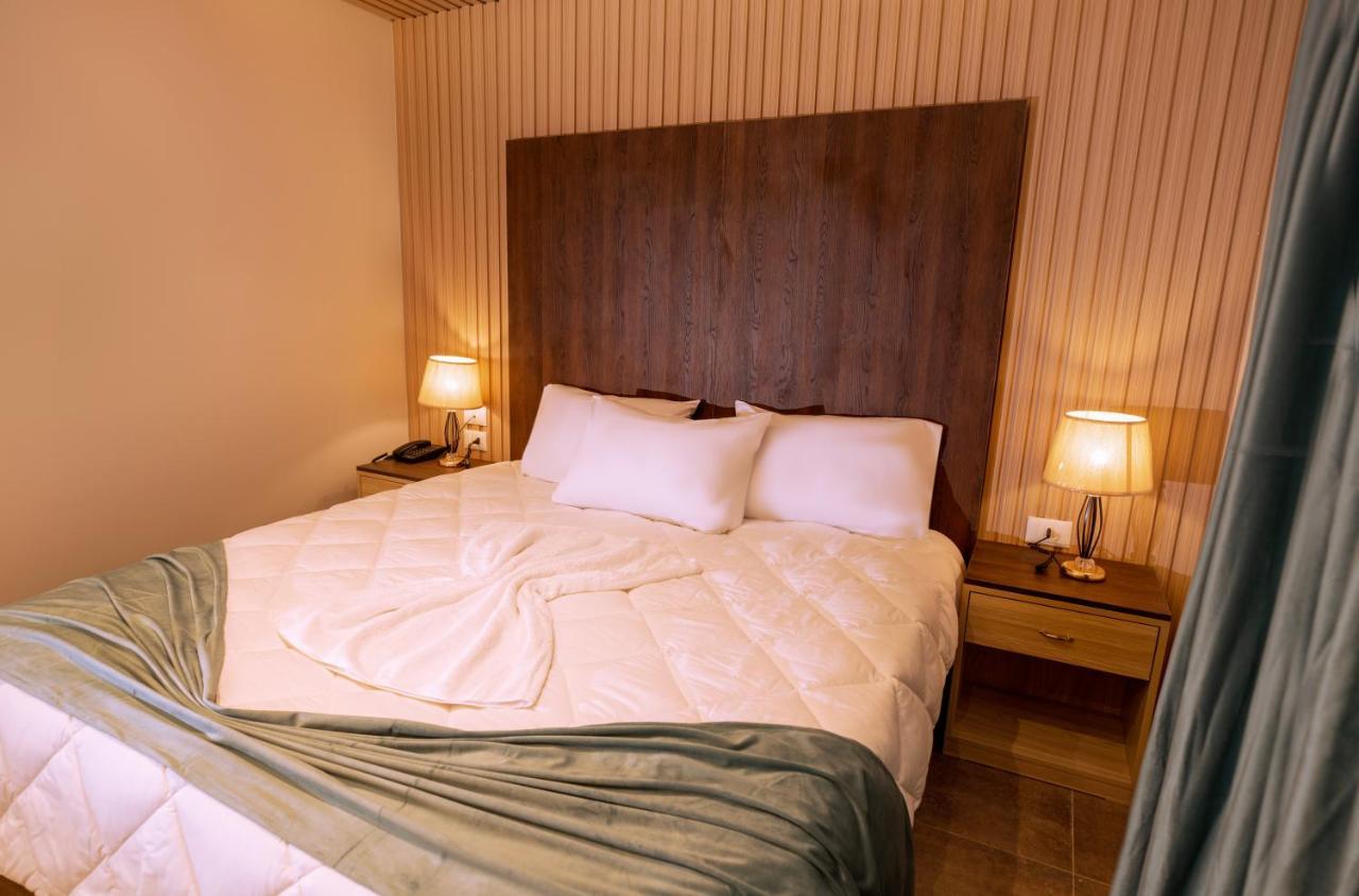 Blue Pyramids Eyes Hotel Al Kawm al Akhdar エクステリア 写真