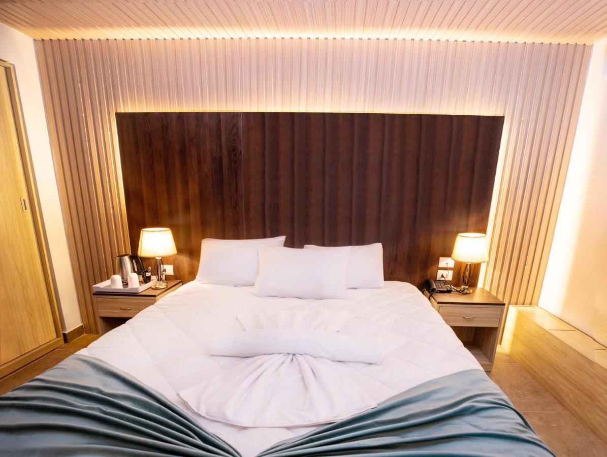 Blue Pyramids Eyes Hotel Al Kawm al Akhdar エクステリア 写真