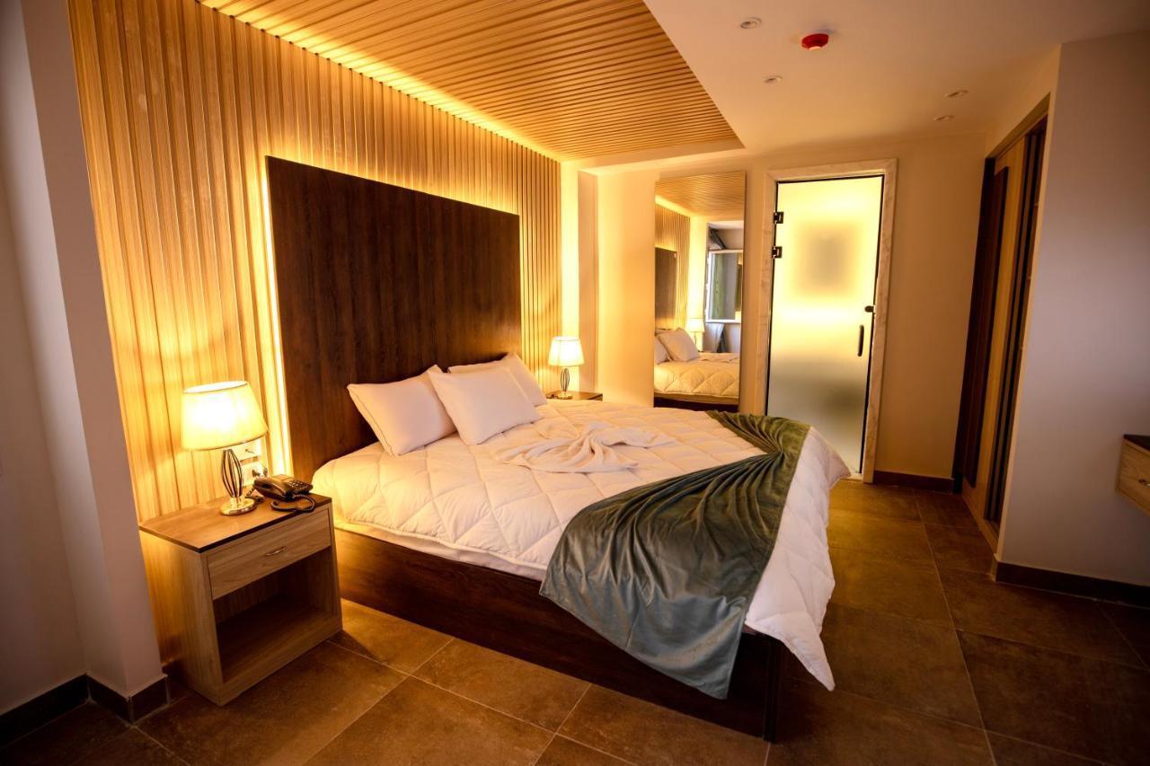 Blue Pyramids Eyes Hotel Al Kawm al Akhdar エクステリア 写真