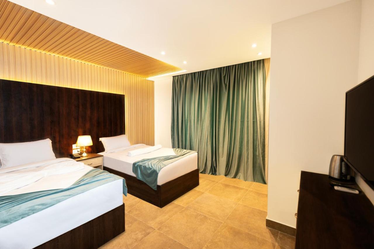 Blue Pyramids Eyes Hotel Al Kawm al Akhdar エクステリア 写真