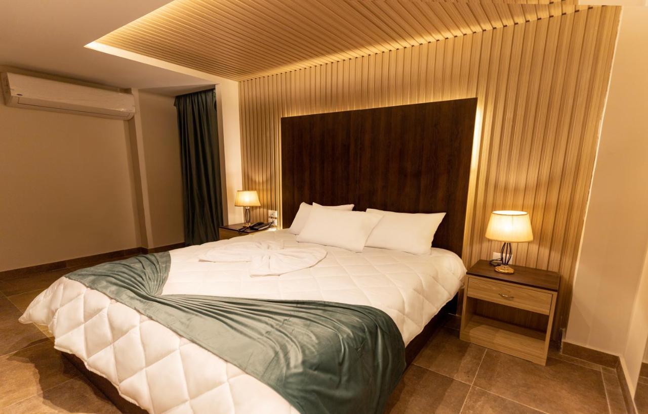 Blue Pyramids Eyes Hotel Al Kawm al Akhdar エクステリア 写真