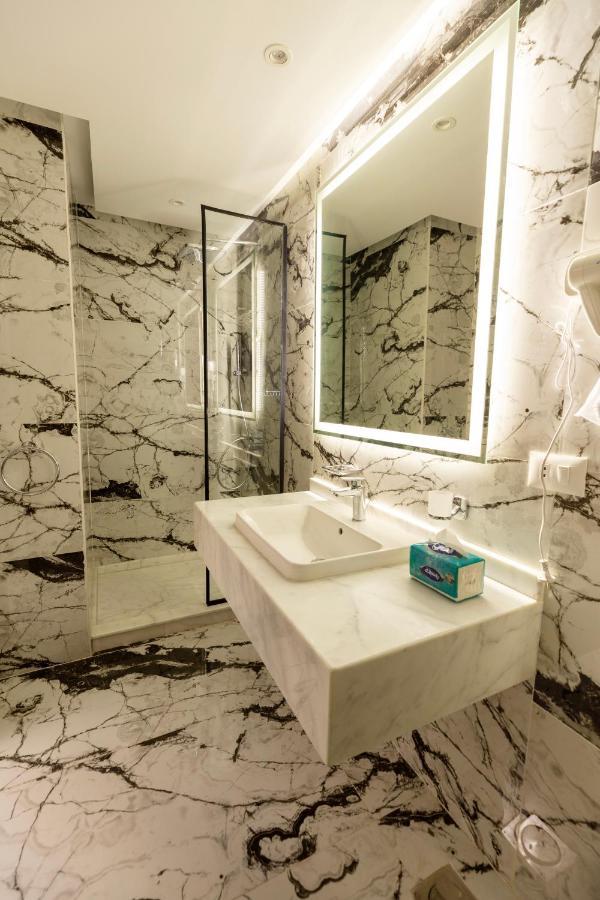 Blue Pyramids Eyes Hotel Al Kawm al Akhdar エクステリア 写真