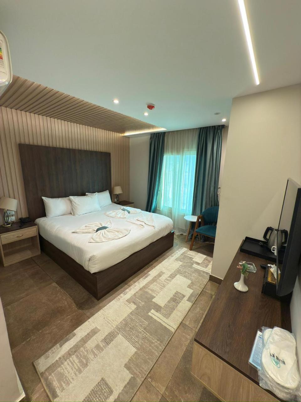Blue Pyramids Eyes Hotel Al Kawm al Akhdar エクステリア 写真