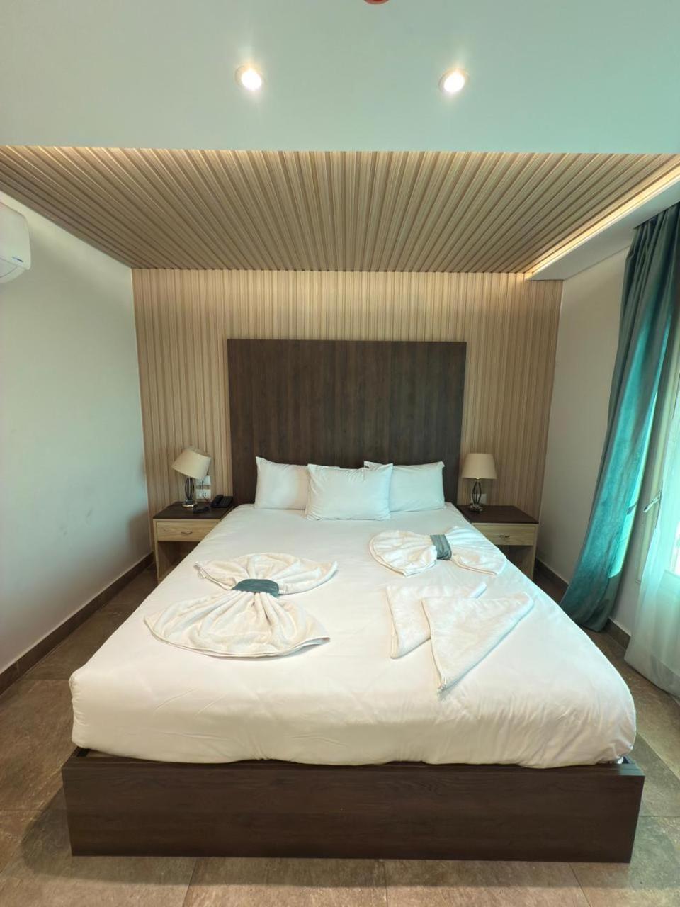 Blue Pyramids Eyes Hotel Al Kawm al Akhdar エクステリア 写真